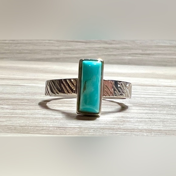 Vintage Designer Jay King DTR Textured Sterling Silver Turquoise Ring, Size 8 - Picture 2 of 10